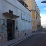 Il cinema Il Piccolo di Santo Spirito: fa parte del Circuito d'Autore. Poco pi� in l�, la palazzina gialla che ospita il Comune, un tempo sede della vecchia scuola elementare